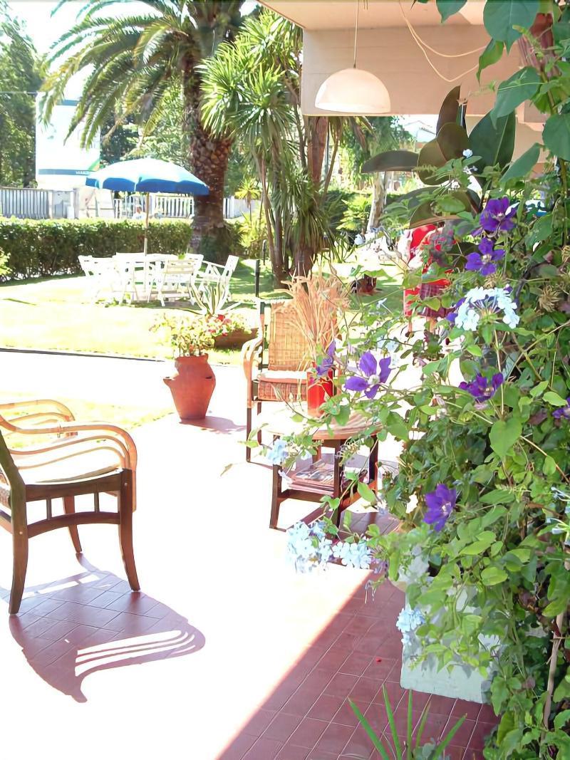Marina Hotel